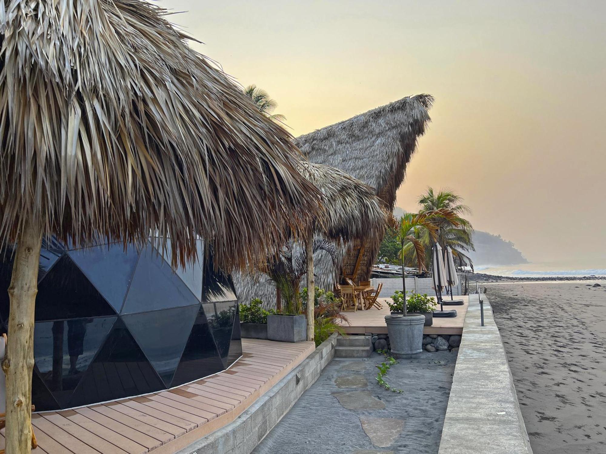 Almare Zonte - Beachfront Glamping Hotel El Zonte Eksteriør bilde